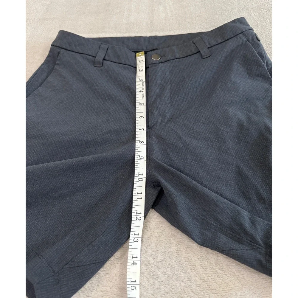 Lululemon Commission Shorts Mens 30 Charcoal Grey Grid Stretch Golf Casual 8in